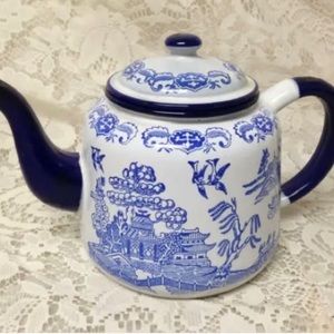 Antique, Blue Willow Enamelware Teapot or Tea Kettle 9in x 6in